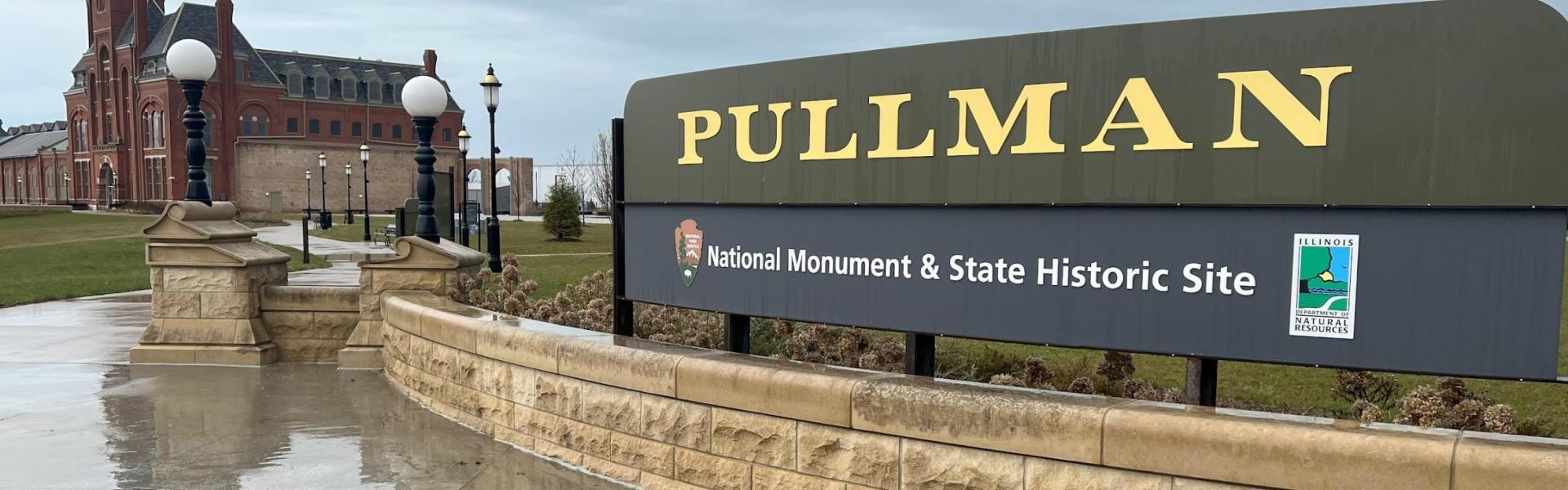 Font: Has a direct connection to US and Illinois soccer history. It is based on the font used at the Pullman National Historical Park. Soccer teams from Pullman competed at highest levels of US Soccer in the early 20th century and attracted immigrants to work and play.